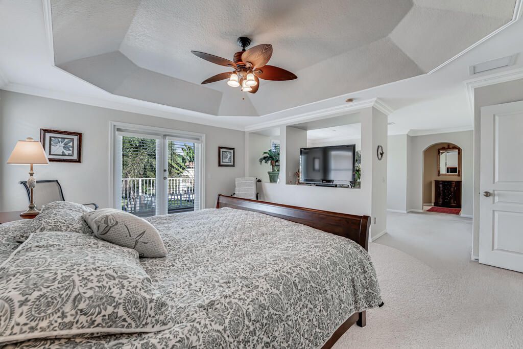 На продажу: $710,000 (6 спален, 4 ванн, 3338 Квадратных фут)