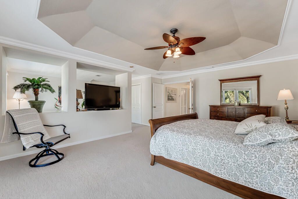 На продажу: $710,000 (6 спален, 4 ванн, 3338 Квадратных фут)