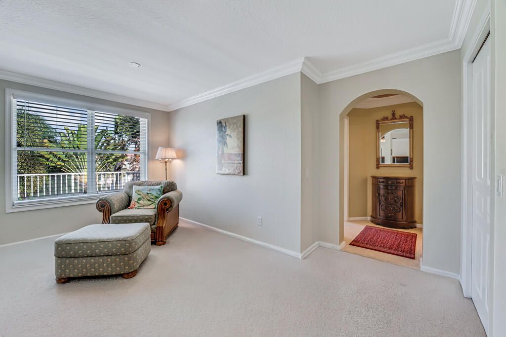 На продажу: $710,000 (6 спален, 4 ванн, 3338 Квадратных фут)