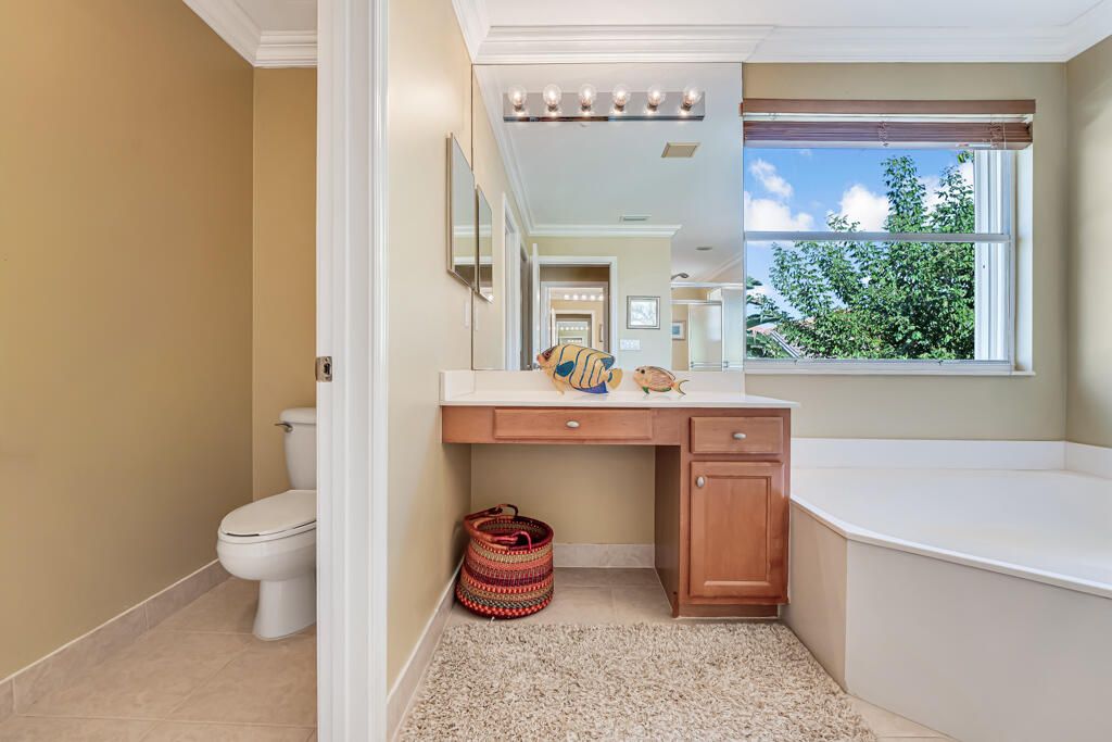 На продажу: $710,000 (6 спален, 4 ванн, 3338 Квадратных фут)