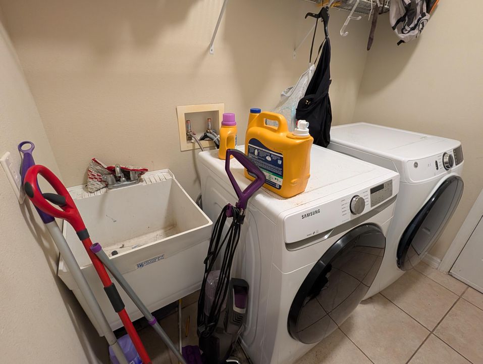 На продажу: $344,900 (3 спален, 2 ванн, 1631 Квадратных фут)