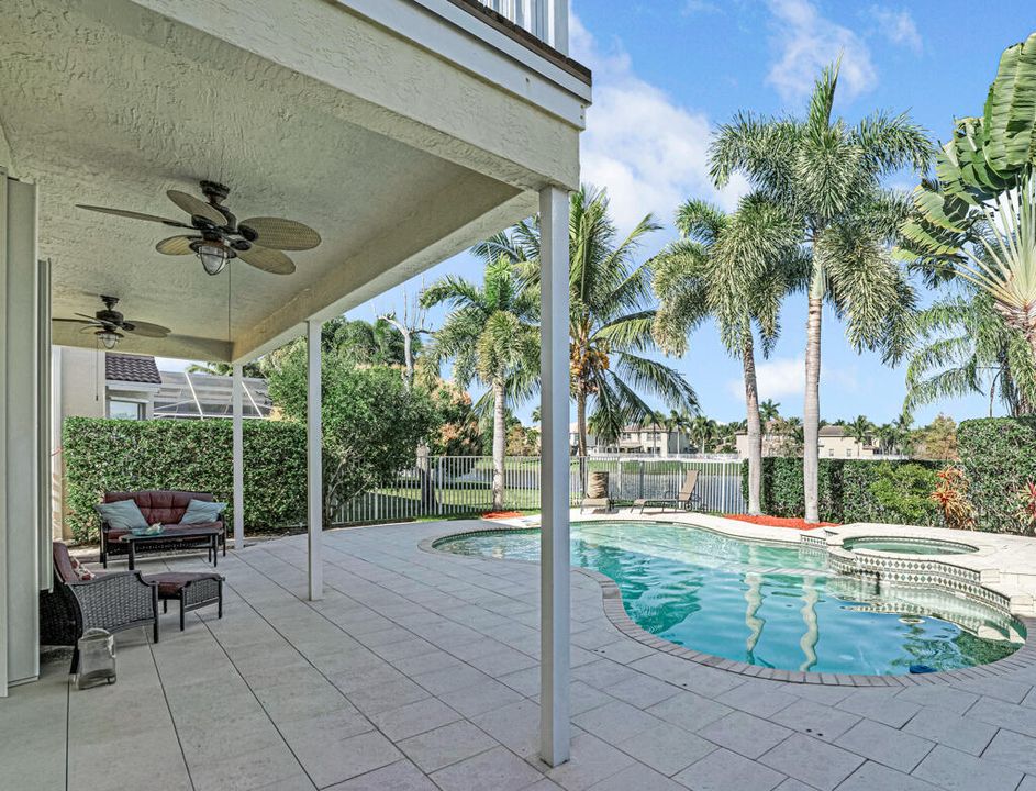 На продажу: $710,000 (6 спален, 4 ванн, 3338 Квадратных фут)