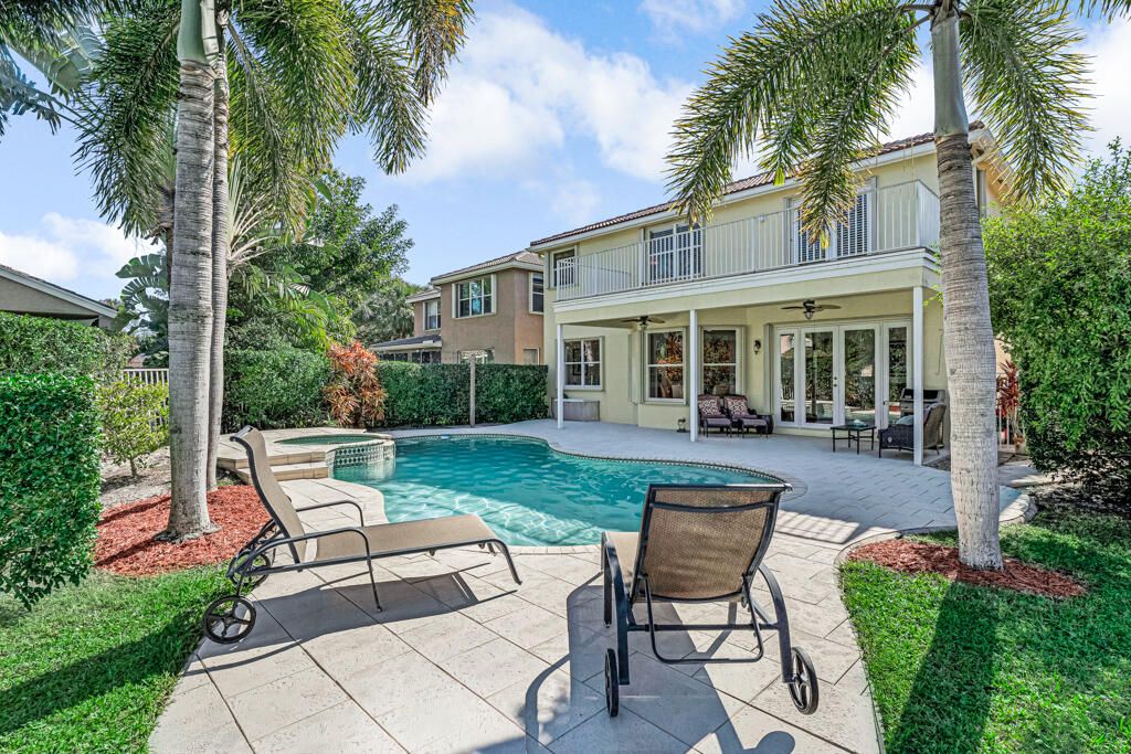 На продажу: $710,000 (6 спален, 4 ванн, 3338 Квадратных фут)