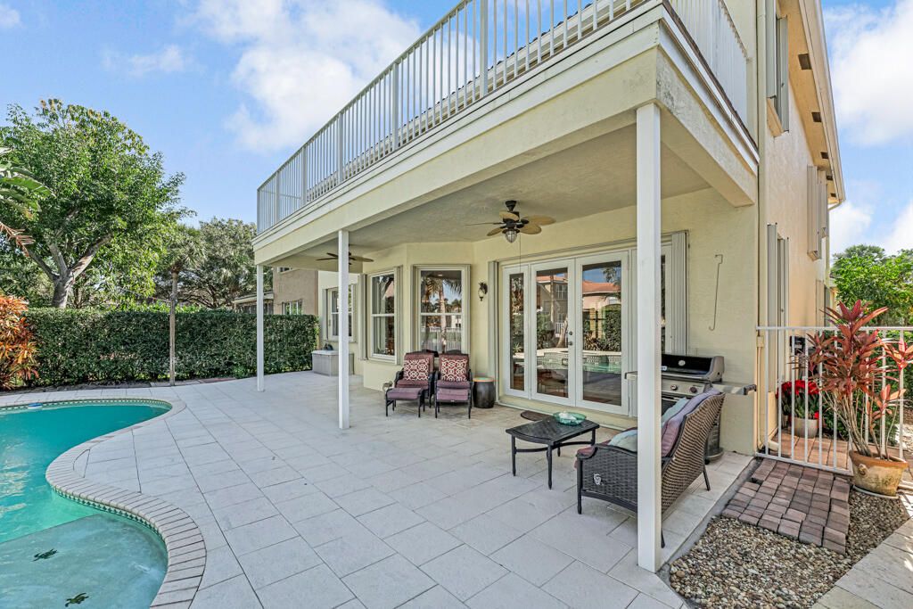 На продажу: $710,000 (6 спален, 4 ванн, 3338 Квадратных фут)