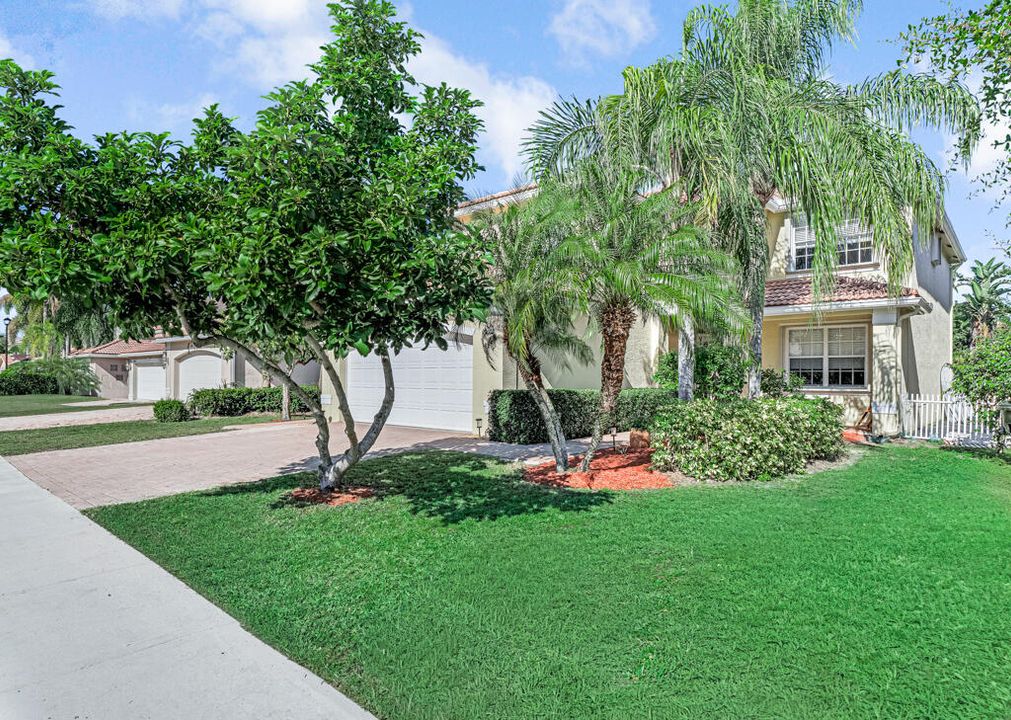 На продажу: $710,000 (6 спален, 4 ванн, 3338 Квадратных фут)