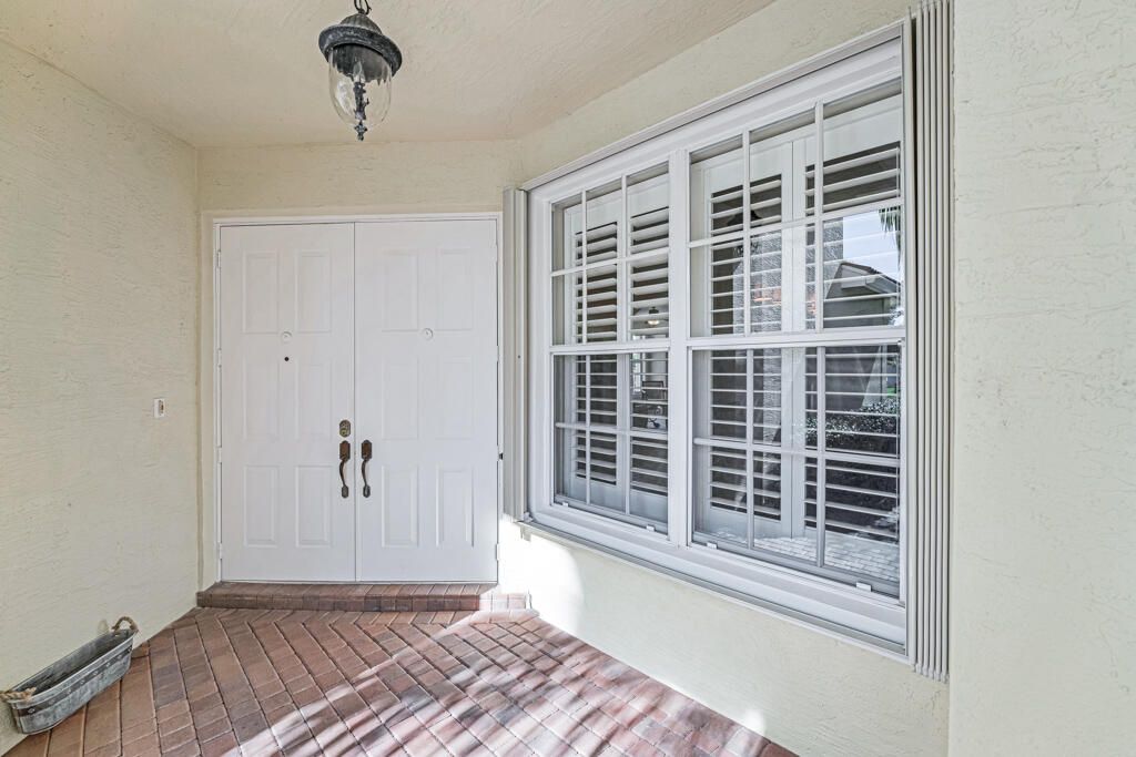 На продажу: $710,000 (6 спален, 4 ванн, 3338 Квадратных фут)