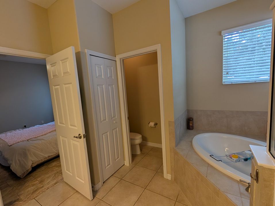 На продажу: $344,900 (3 спален, 2 ванн, 1631 Квадратных фут)