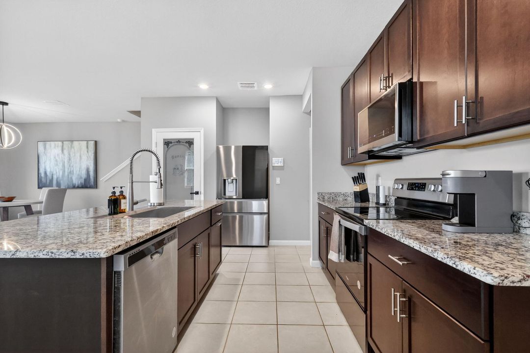 待售: $485,000 (3 贝兹, 2 浴室, 1758 平方英尺)