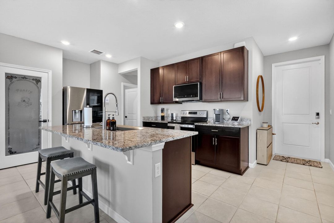 待售: $485,000 (3 贝兹, 2 浴室, 1758 平方英尺)