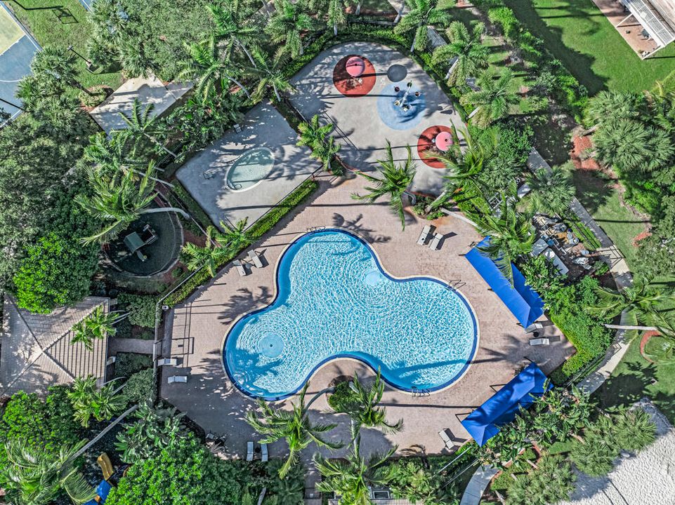 На продажу: $710,000 (6 спален, 4 ванн, 3338 Квадратных фут)