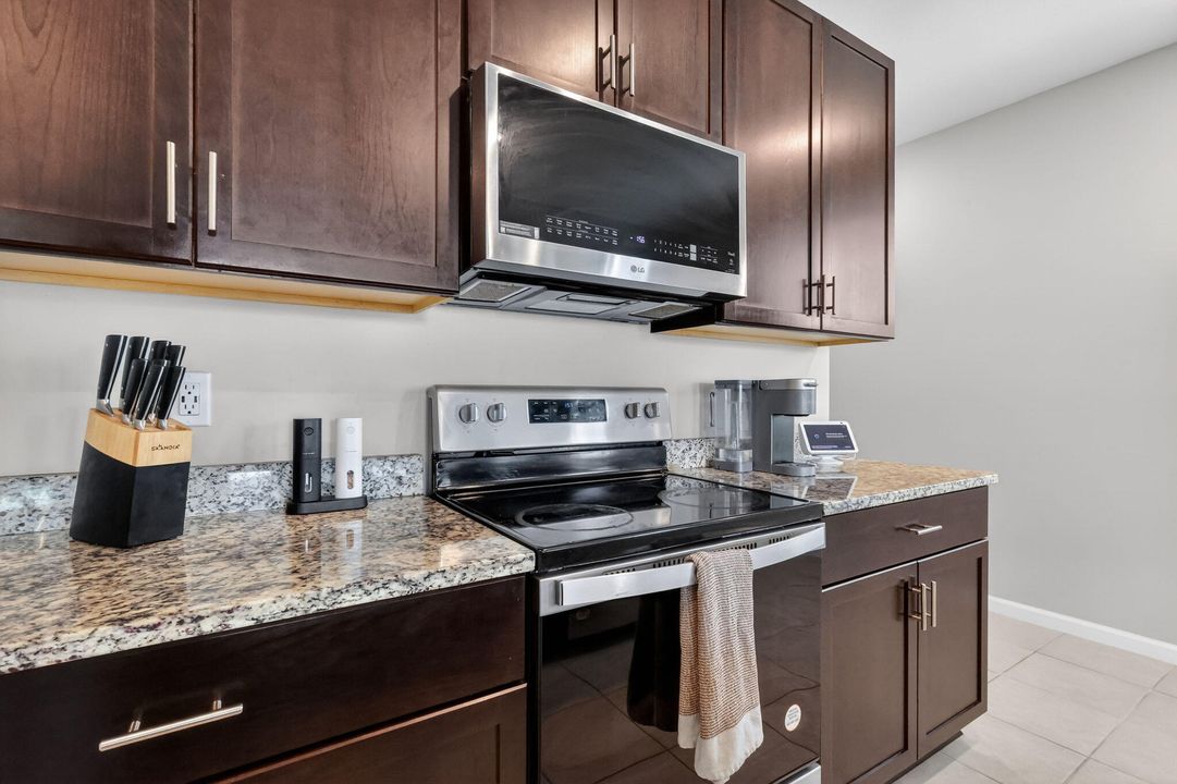 待售: $485,000 (3 贝兹, 2 浴室, 1758 平方英尺)