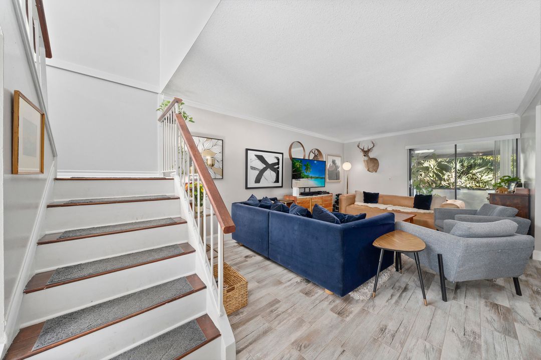 En Venta: $295,000 (2 camas, 2 baños, 1054 Pies cuadrados)