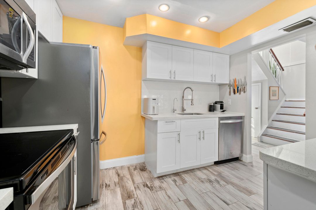 En Venta: $295,000 (2 camas, 2 baños, 1054 Pies cuadrados)