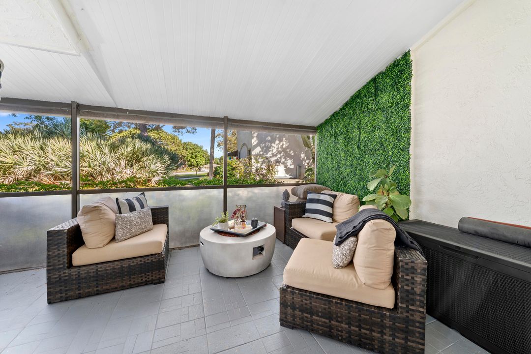 En Venta: $295,000 (2 camas, 2 baños, 1054 Pies cuadrados)