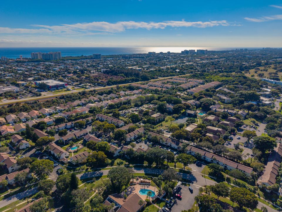 En Venta: $295,000 (2 camas, 2 baños, 1054 Pies cuadrados)