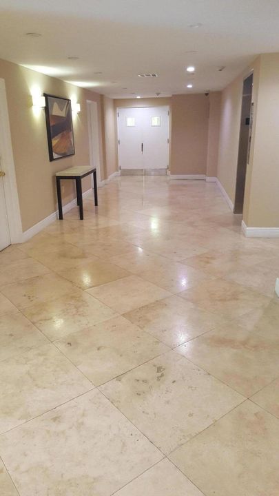 For Rent: $2,300 (2 beds, 2 baths, 918 Square Feet)