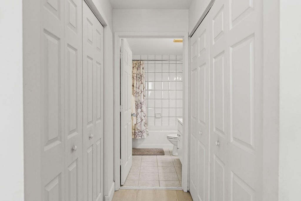 For Sale: $360,000 (2 beds, 2 baths, 1080 Square Feet)