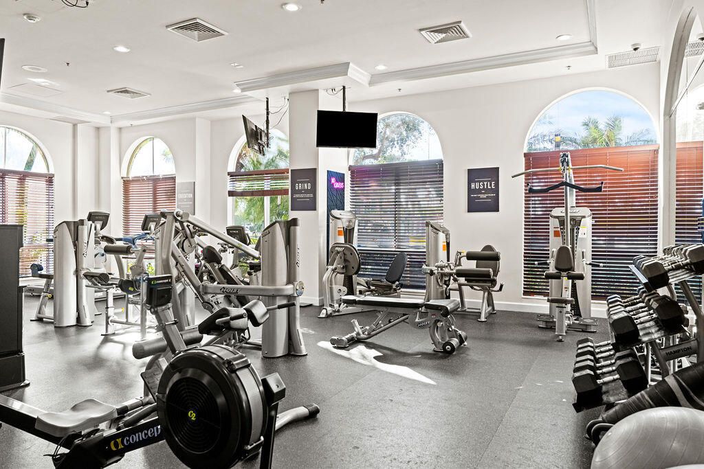 For Sale: $360,000 (2 beds, 2 baths, 1080 Square Feet)