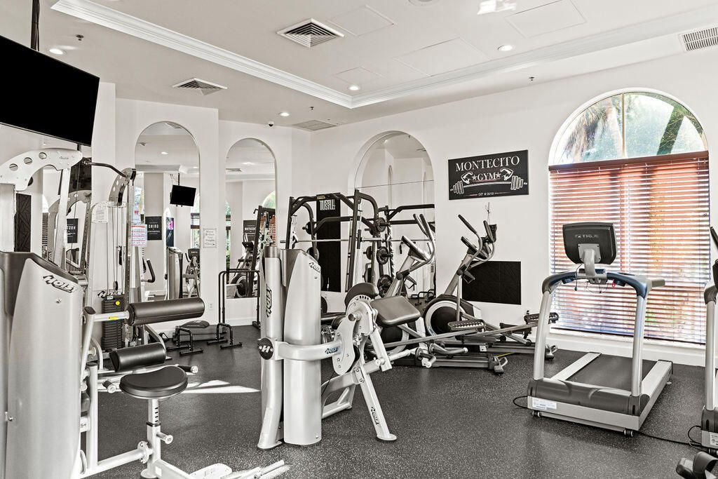 For Sale: $360,000 (2 beds, 2 baths, 1080 Square Feet)