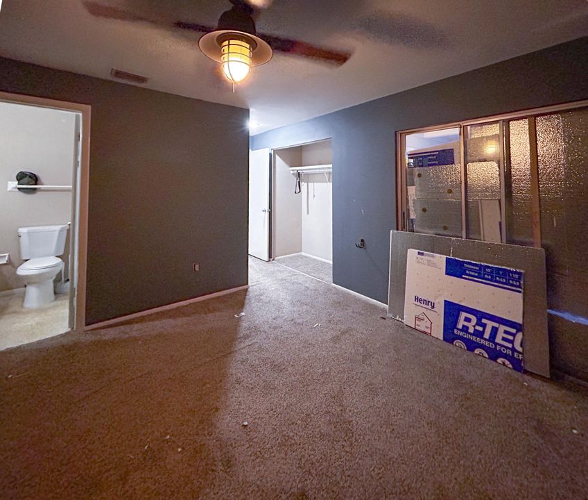 For Sale: $169,995 (2 beds, 2 baths, 927 Square Feet)