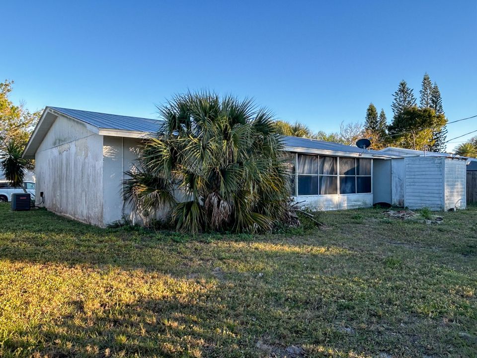 For Sale: $169,995 (2 beds, 2 baths, 927 Square Feet)