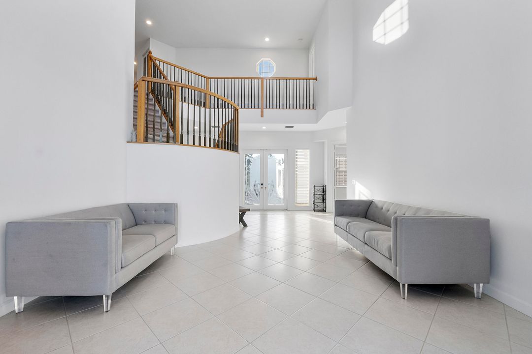 На продажу: $1,299,000 (7 спален, 4 ванн, 4052 Квадратных фут)