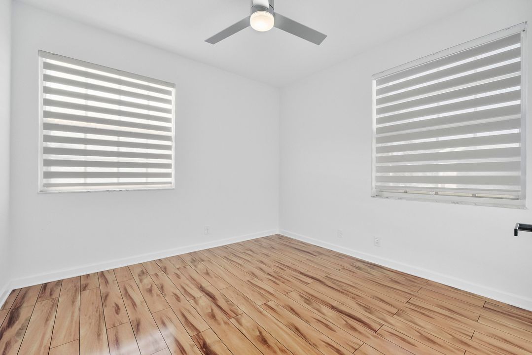 На продажу: $1,299,000 (7 спален, 4 ванн, 4052 Квадратных фут)