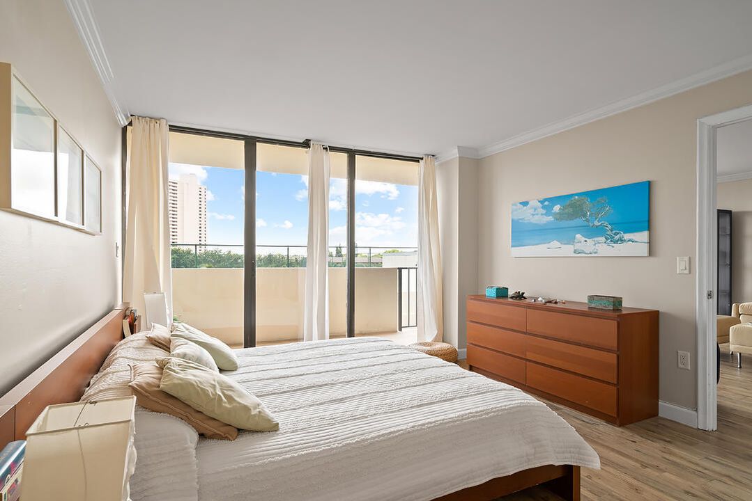 For Rent: $2,550 (2 beds, 2 baths, 1170 Square Feet)