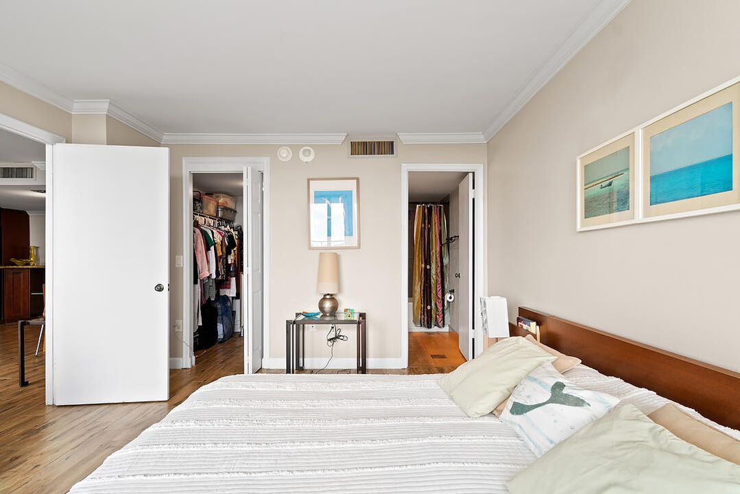 For Rent: $2,550 (2 beds, 2 baths, 1170 Square Feet)