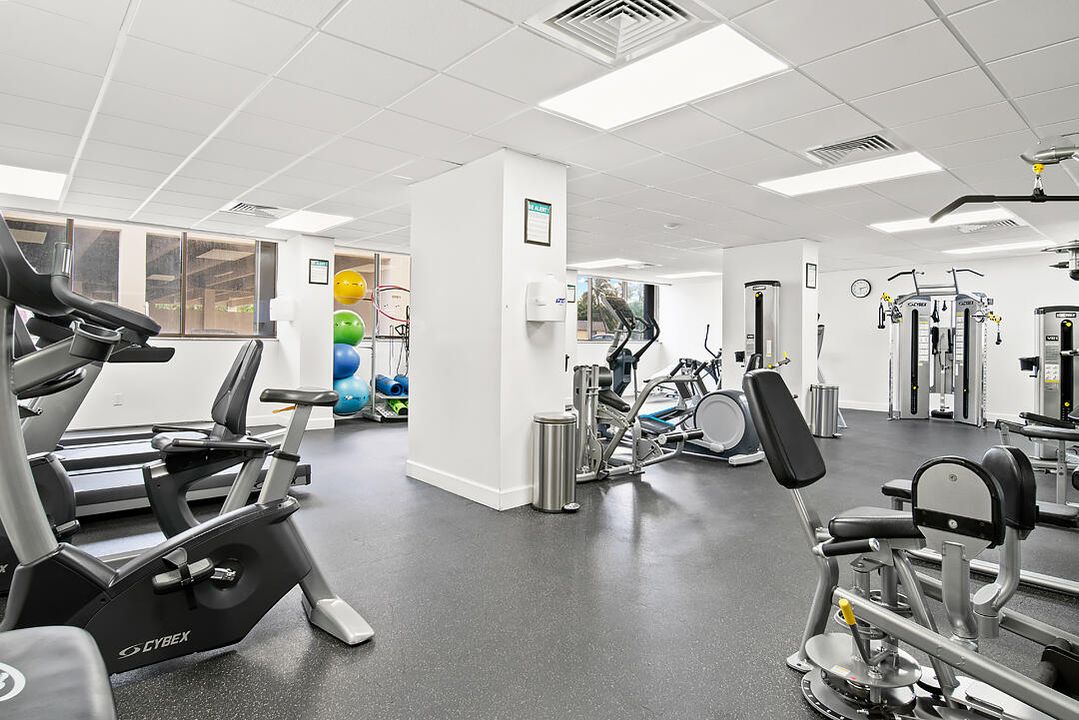 For Rent: $2,550 (2 beds, 2 baths, 1170 Square Feet)