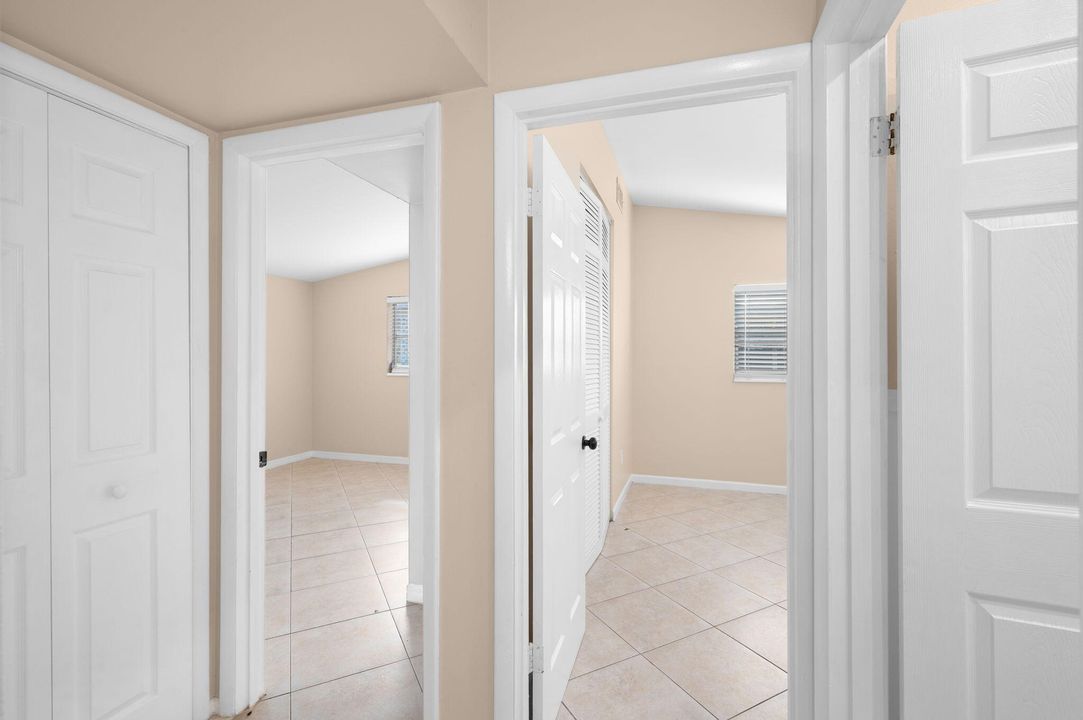 На продажу: $219,971 (3 спален, 1 ванн, 1330 Квадратных фут)