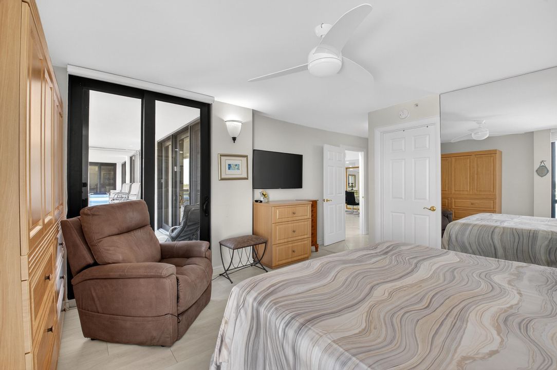 На продажу: $849,000 (2 спален, 2 ванн, 1305 Квадратных фут)