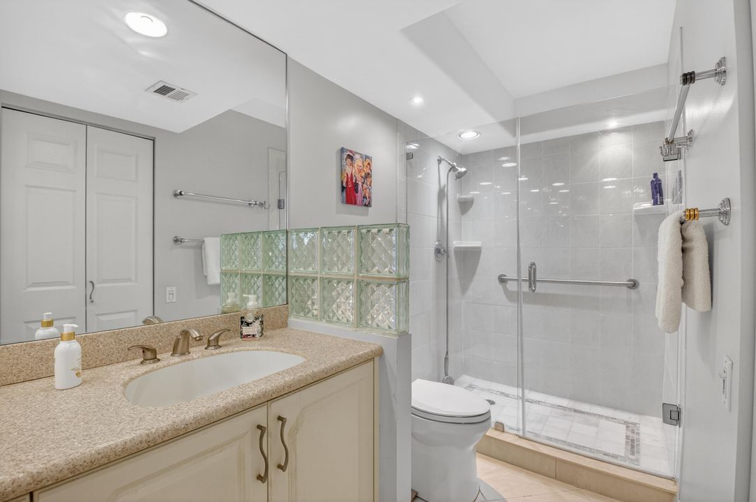 На продажу: $849,000 (2 спален, 2 ванн, 1305 Квадратных фут)