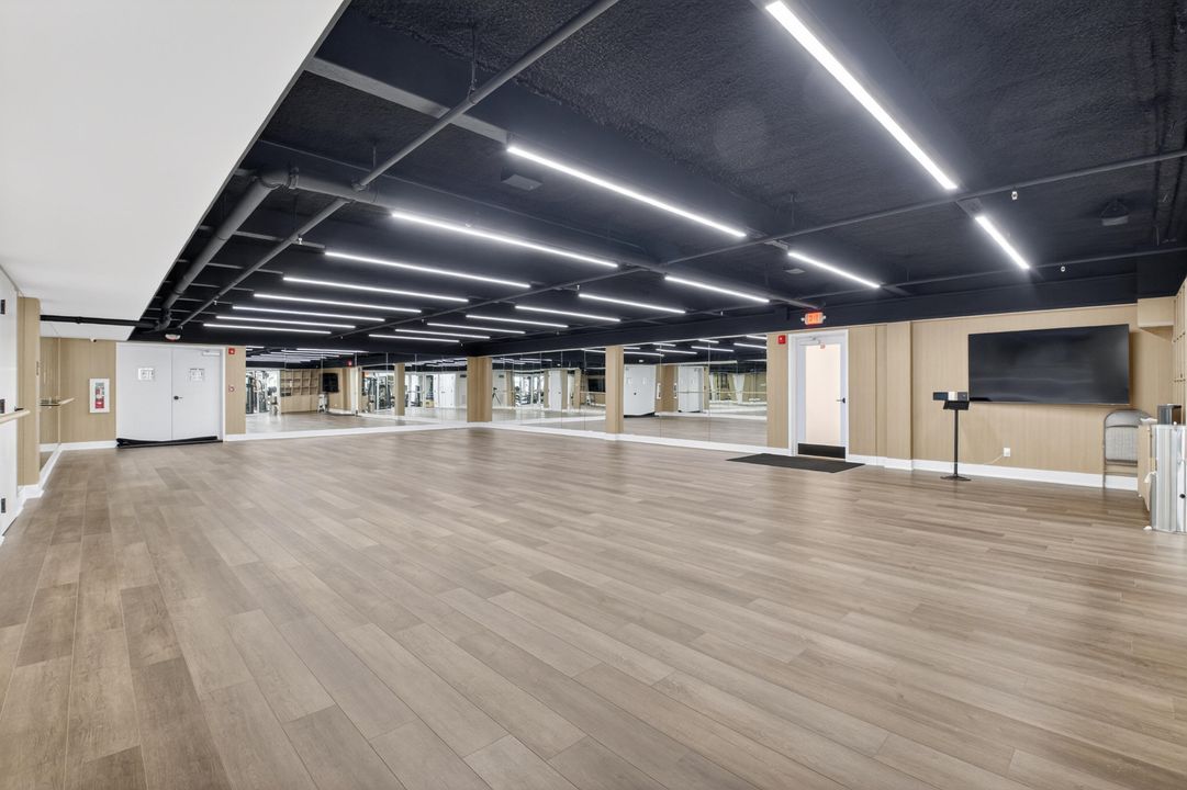 На продажу: $849,000 (2 спален, 2 ванн, 1305 Квадратных фут)