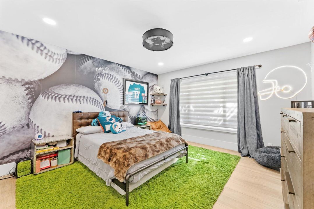 En Venta: $1,900,000 (4 camas, 3 baños, 3150 Pies cuadrados)