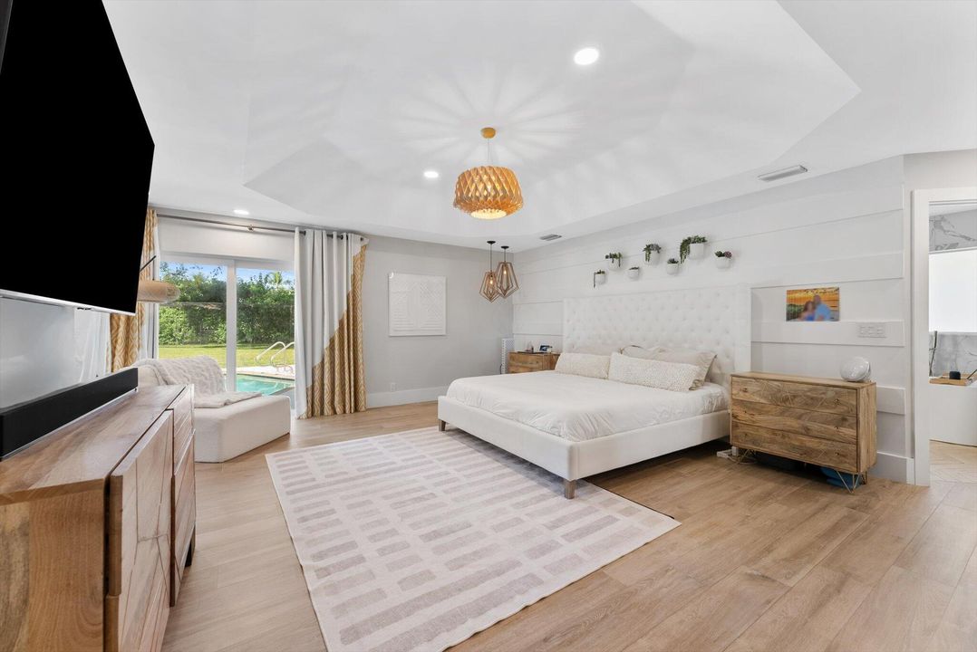 En Venta: $1,900,000 (4 camas, 3 baños, 3150 Pies cuadrados)