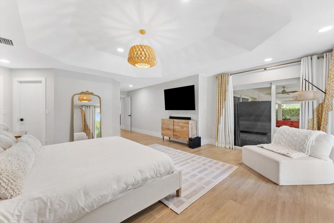 En Venta: $1,900,000 (4 camas, 3 baños, 3150 Pies cuadrados)