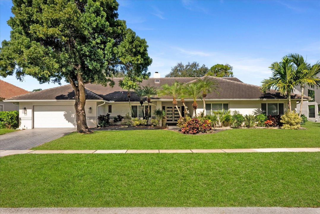 En Venta: $1,900,000 (4 camas, 3 baños, 3150 Pies cuadrados)