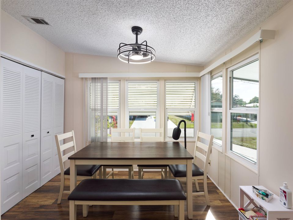 For Sale: $224,900 (3 beds, 2 baths, 1574 Square Feet)