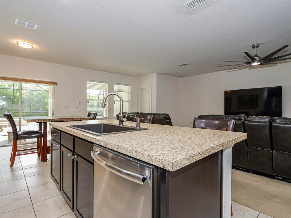 For Sale: $629,900 (4 beds, 3 baths, 2447 Square Feet)