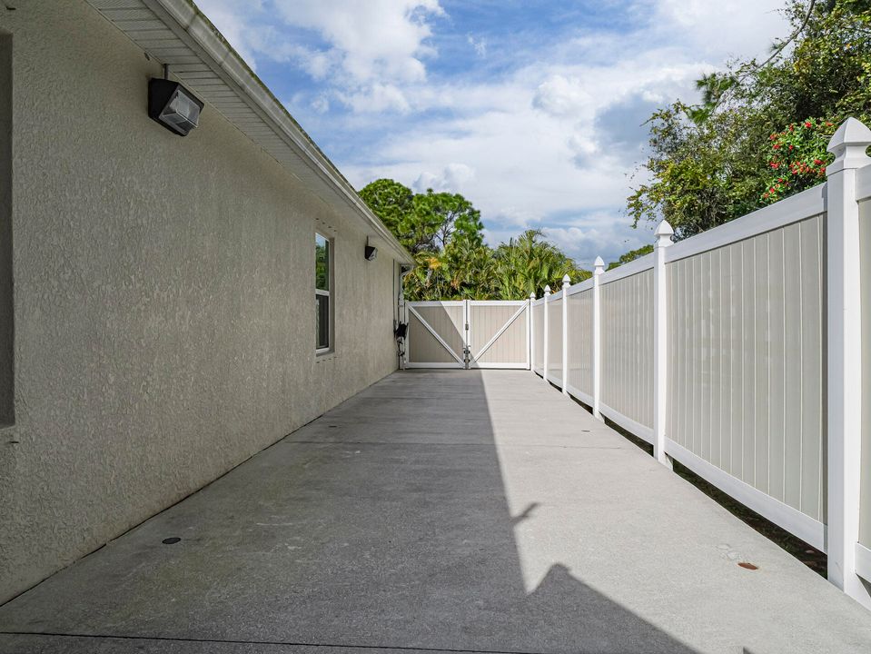 For Sale: $629,900 (4 beds, 3 baths, 2447 Square Feet)