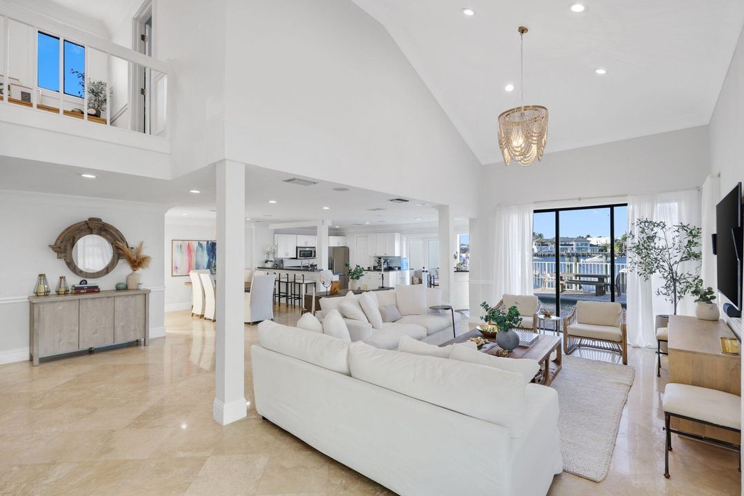 En Venta: $2,490,000 (3 camas, 3 baños, 2257 Pies cuadrados)