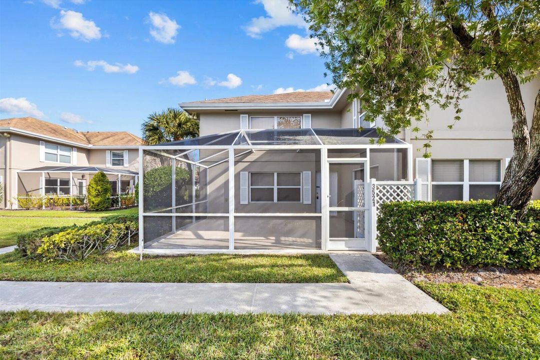 En Venta: $215,000 (2 camas, 2 baños, 1374 Pies cuadrados)