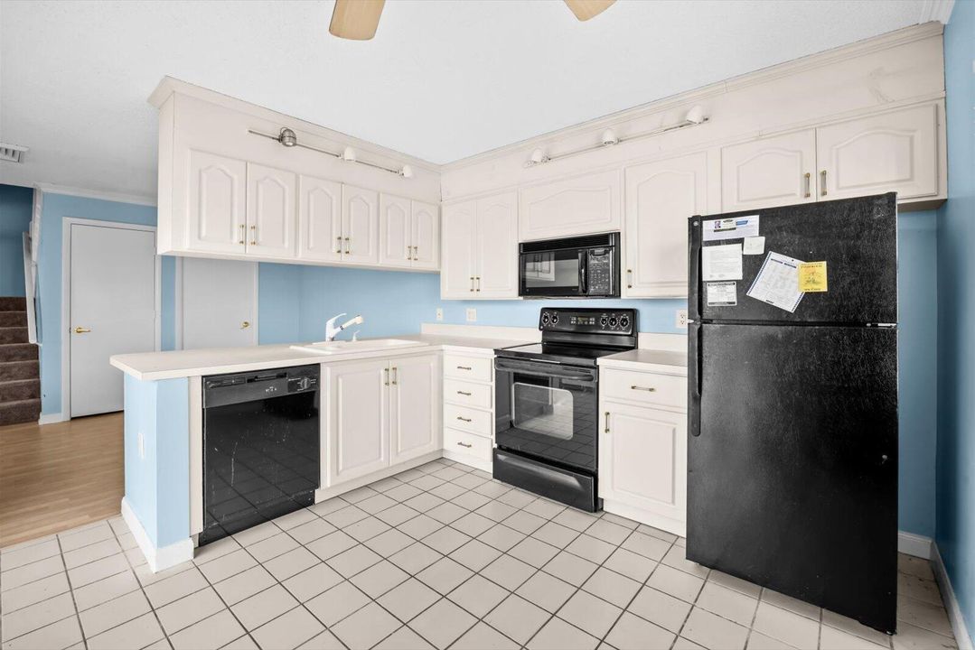 En Venta: $215,000 (2 camas, 2 baños, 1374 Pies cuadrados)