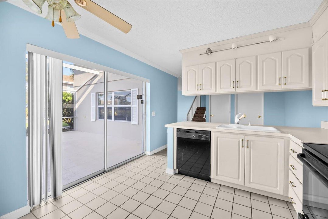 En Venta: $215,000 (2 camas, 2 baños, 1374 Pies cuadrados)