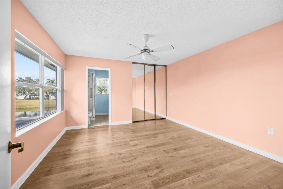 En Venta: $215,000 (2 camas, 2 baños, 1374 Pies cuadrados)