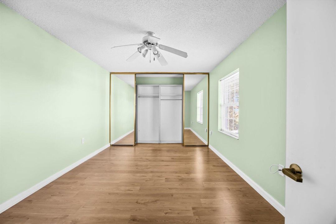 En Venta: $215,000 (2 camas, 2 baños, 1374 Pies cuadrados)