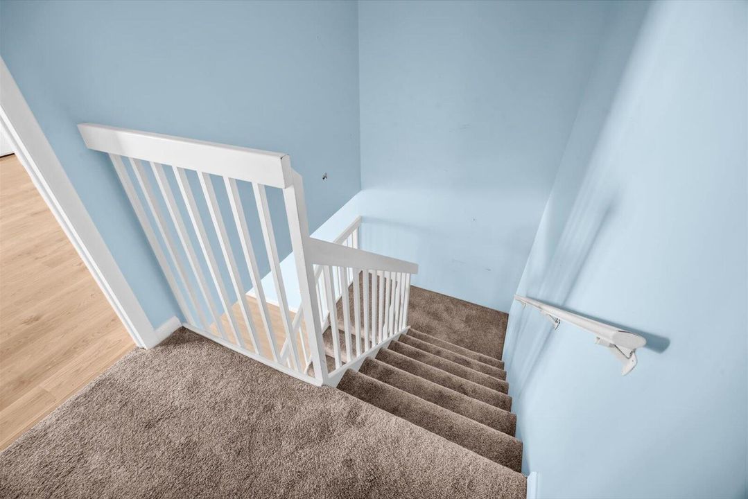 En Venta: $215,000 (2 camas, 2 baños, 1374 Pies cuadrados)