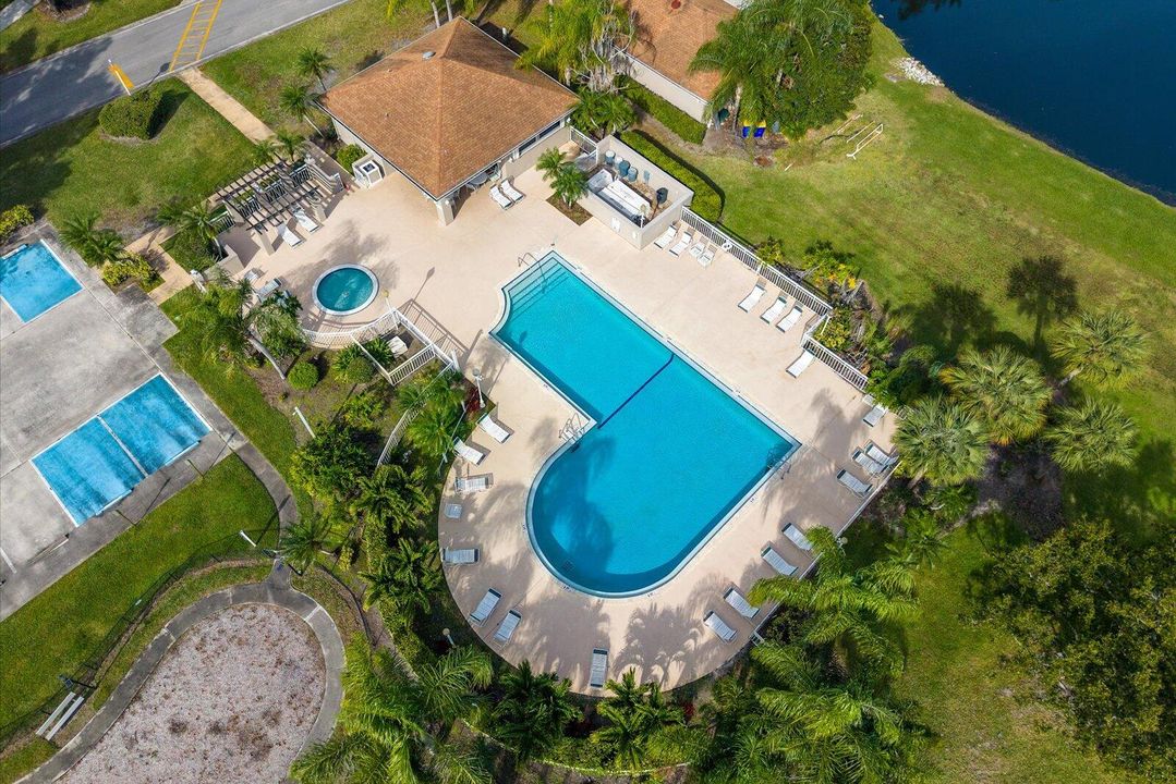 En Venta: $215,000 (2 camas, 2 baños, 1374 Pies cuadrados)