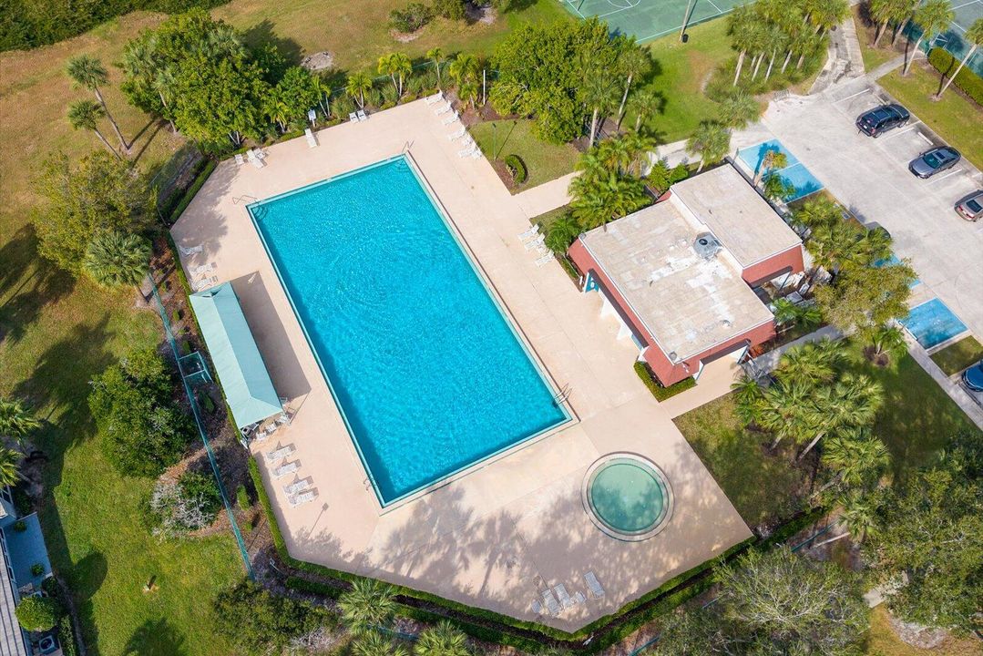 En Venta: $215,000 (2 camas, 2 baños, 1374 Pies cuadrados)